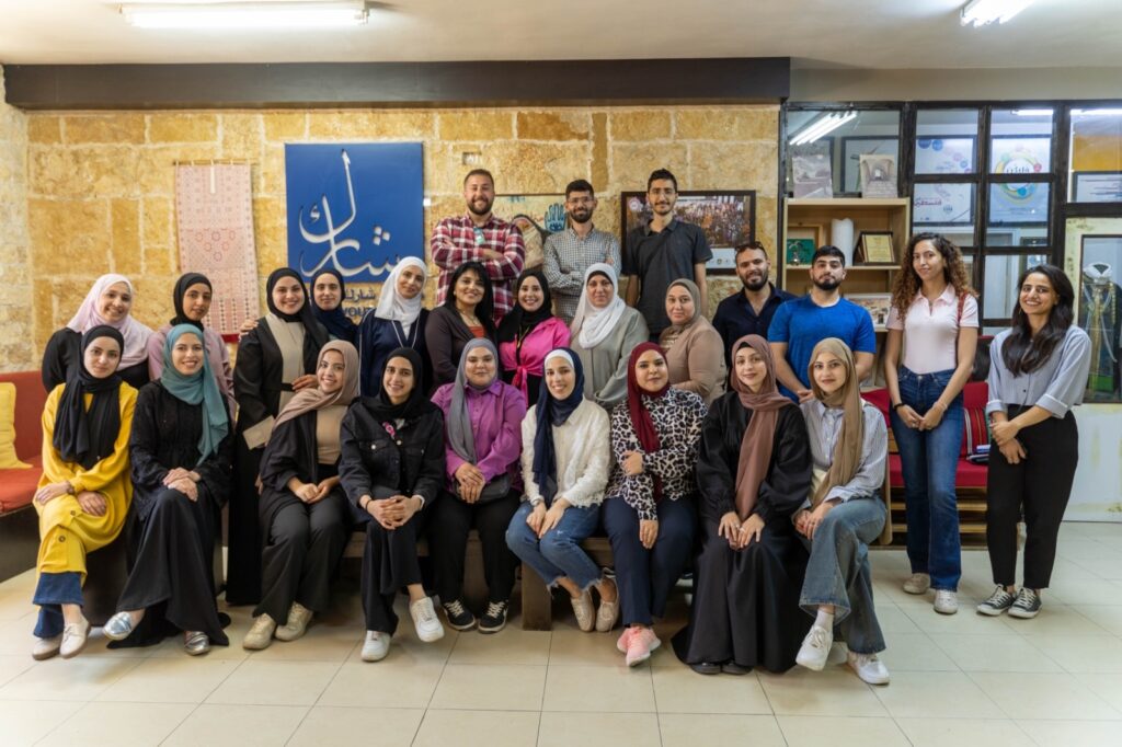مرصد كاشف ينظم مجموعة جلسات حوارية مع طلبة وخريجي الجامعات الفلسطينية حول التحقق والرصد السياسي