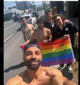 انتشار صورة مفبركة للاعبي المنتخب المصري وهم يرفعون علم المثليين